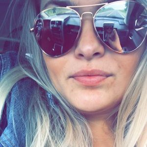 Meet your Posher, Reagan